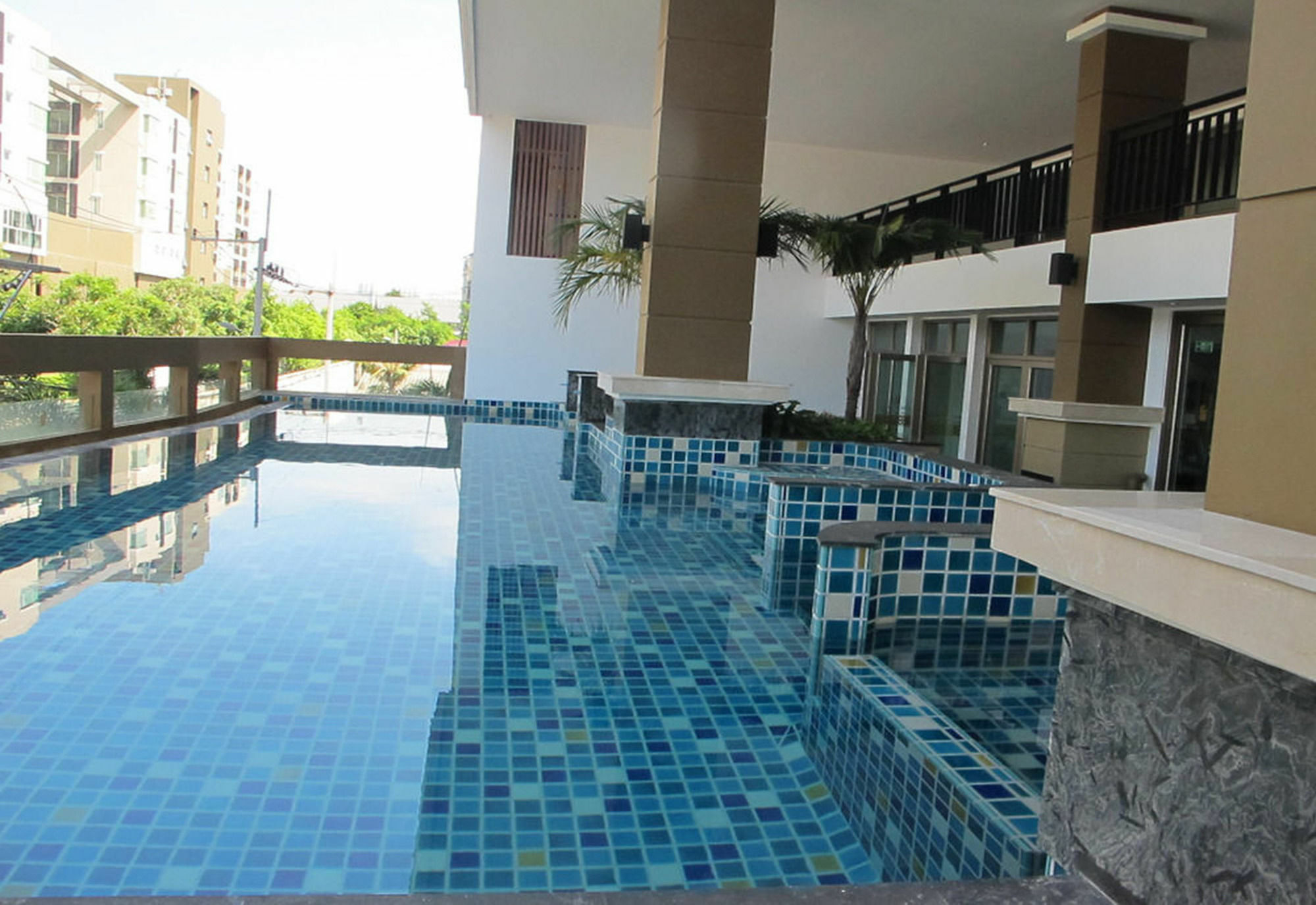 March Hotel Pattaya Eksteriør bilde
