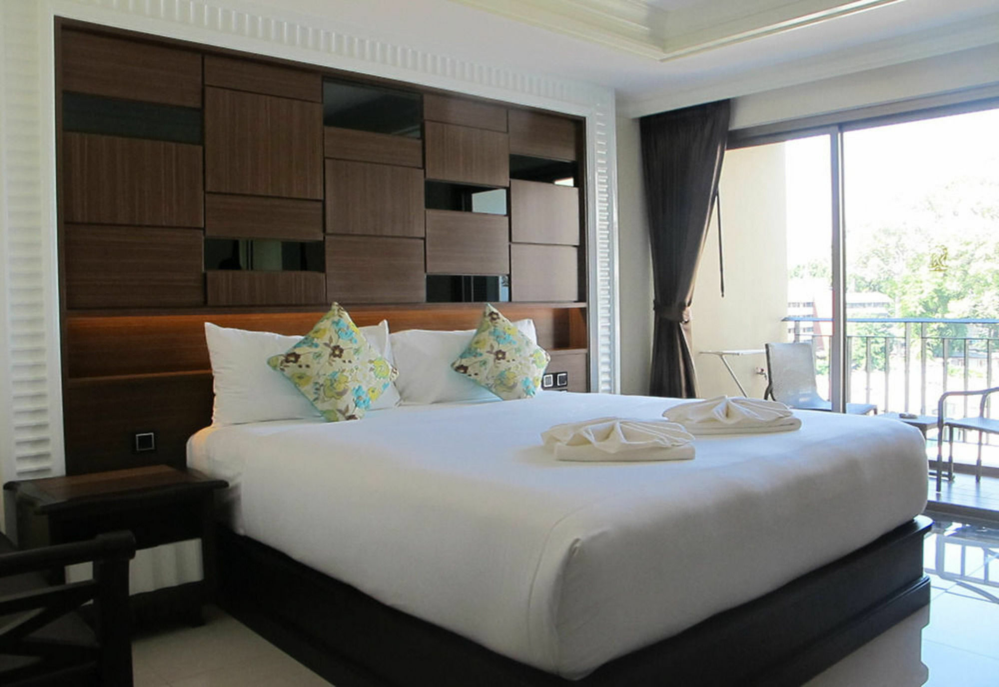 March Hotel Pattaya Eksteriør bilde