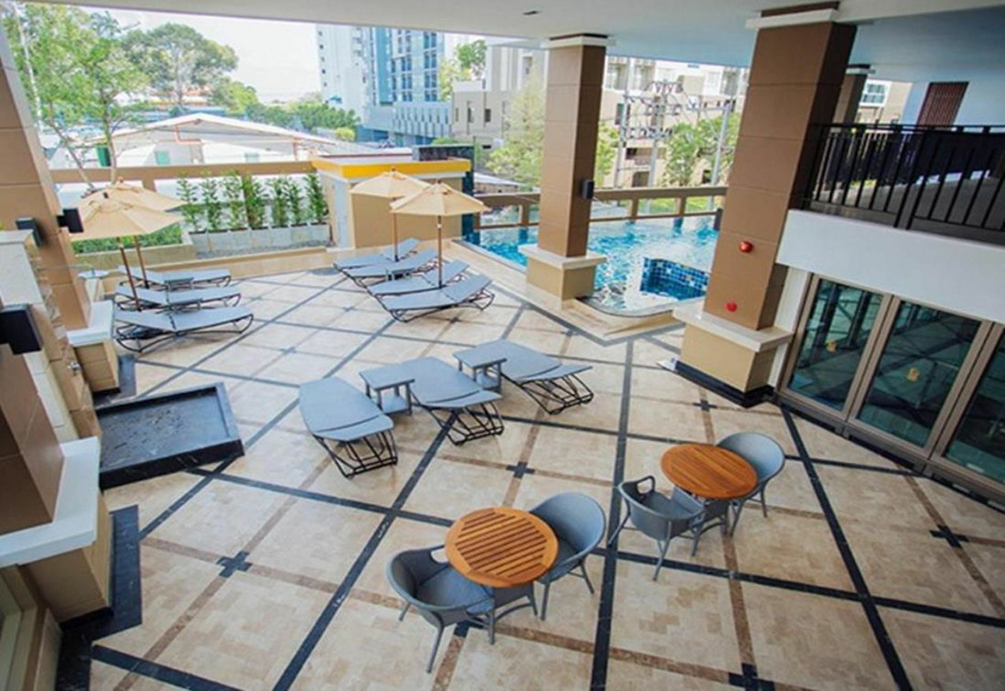 March Hotel Pattaya Eksteriør bilde