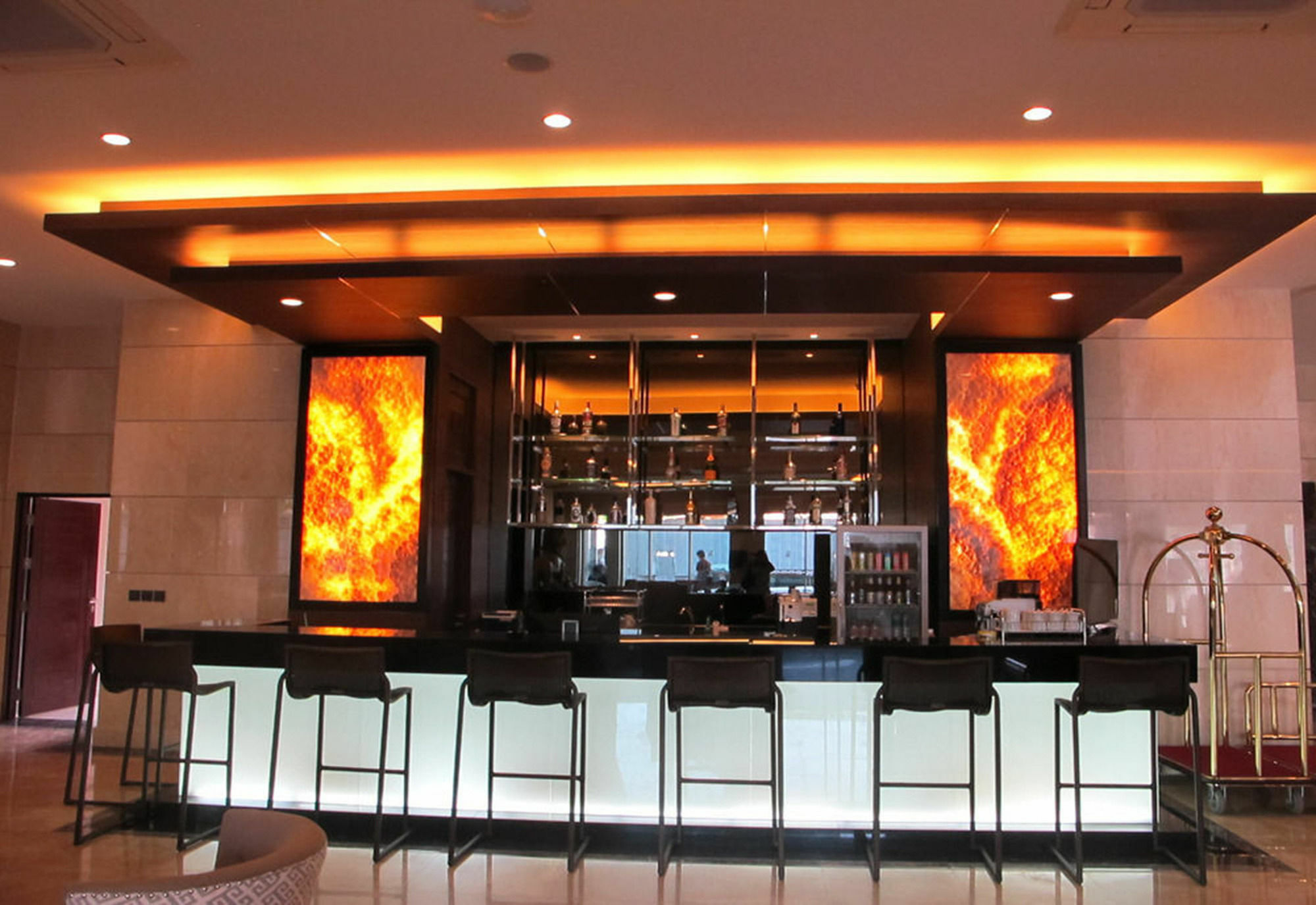 March Hotel Pattaya Eksteriør bilde